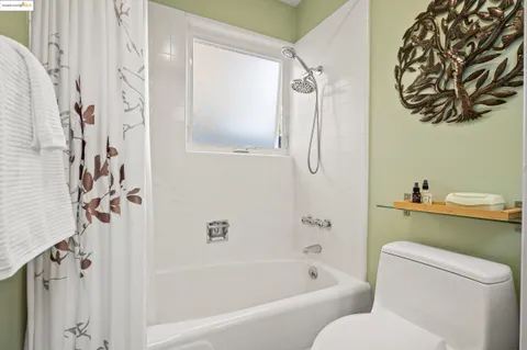 $1,950,000 | 608 Fortress Isle, Alameda, CA 94501