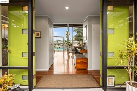 $1,950,000 | 608 Fortress Isle, Alameda, CA 94501