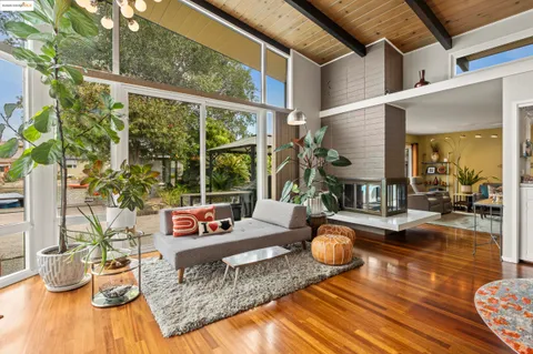 $1,950,000 | 608 Fortress Isle, Alameda, CA 94501