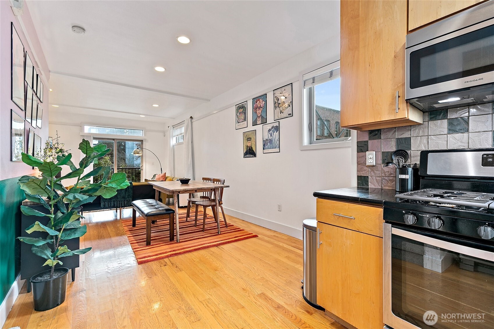 116 13th Avenue Seattle, WA 98122 - Photo 13 of 31