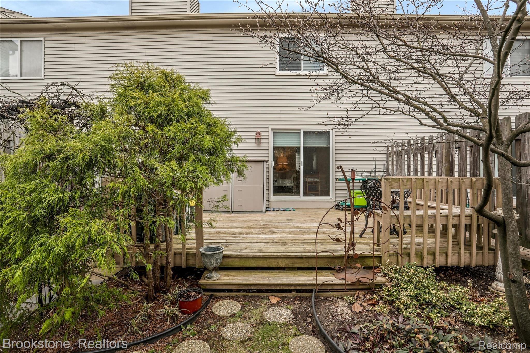 4999 Crooks Road Royal Oak, MI 48073 - Photo 13 of 20 Private large deck