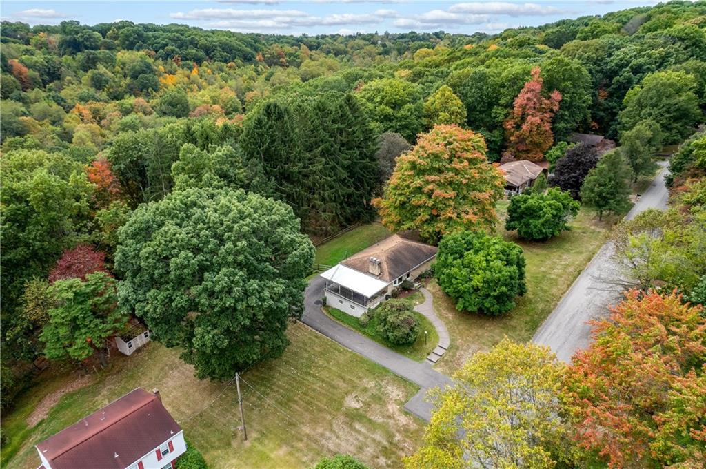 424 Brooks Road Wexford, PA 15090 - Photo 42 of 46 an aerial view of a house with a yard