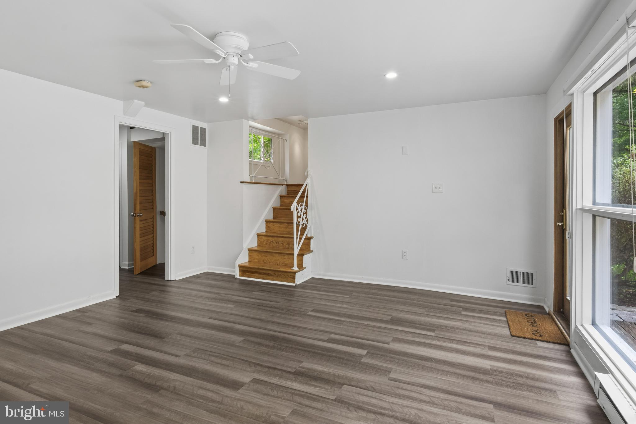 6523 Kerns Road Falls Church, VA 22044 - Photo 5 of 41 Gallery Image 5
