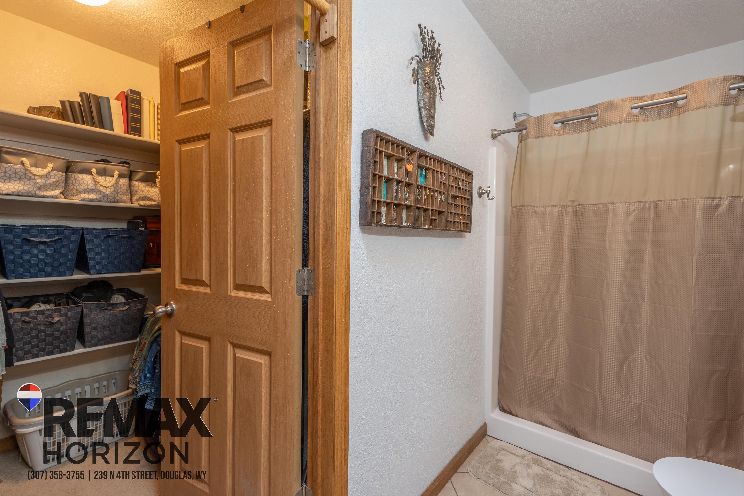 201 Bow Street Douglas, WY 82633 - Photo 13 of 50