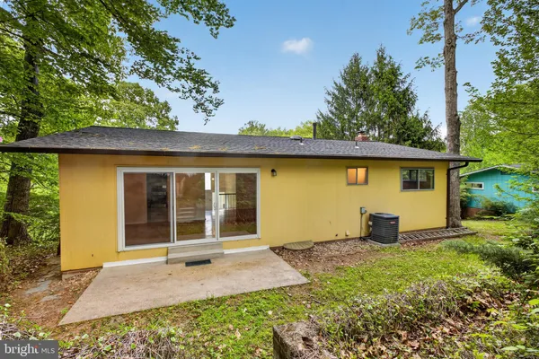 $650,000 | 7818 Glenister Drive, Springfield, VA 22152