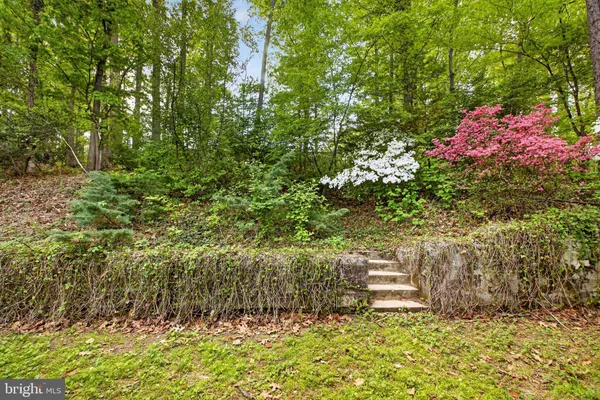 $650,000 | 7818 Glenister Drive, Springfield, VA 22152