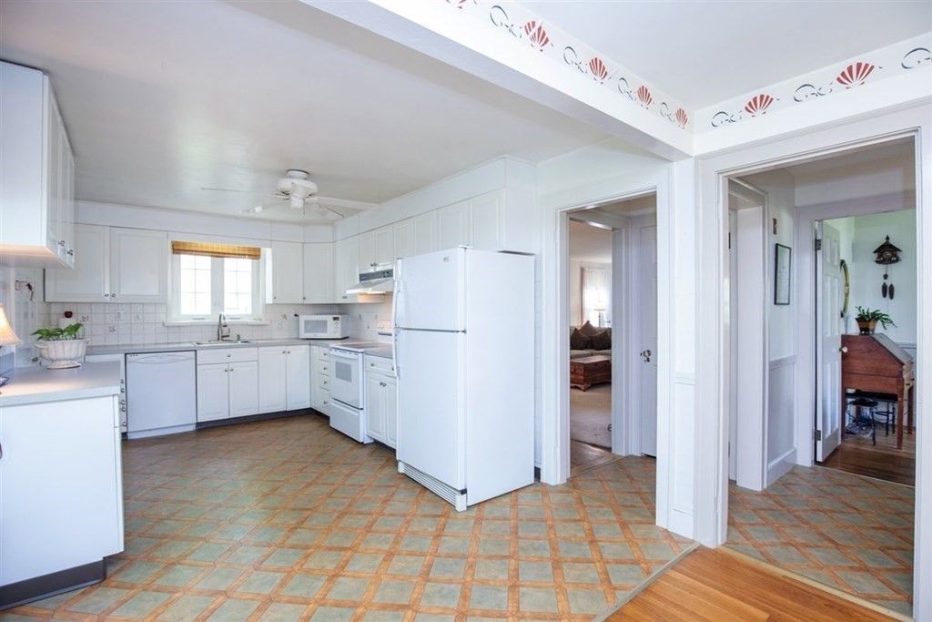 67 Ellsworth Road Peabody, MA 01960 - Photo 16 of 34 Gallery Image 16