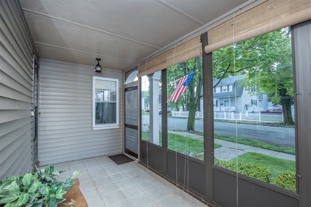 67 Ellsworth Road Peabody, MA 01960 - Photo 5 of 34 Gallery Image 5