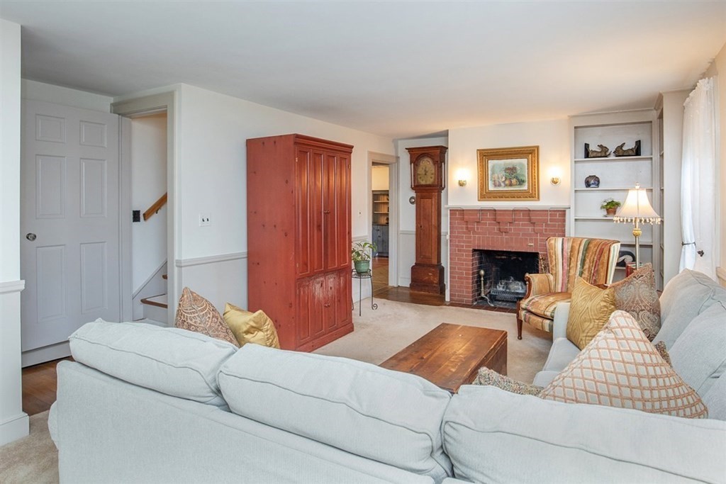 67 Ellsworth Road Peabody, MA 01960 - Photo 8 of 34 Gallery Image 8