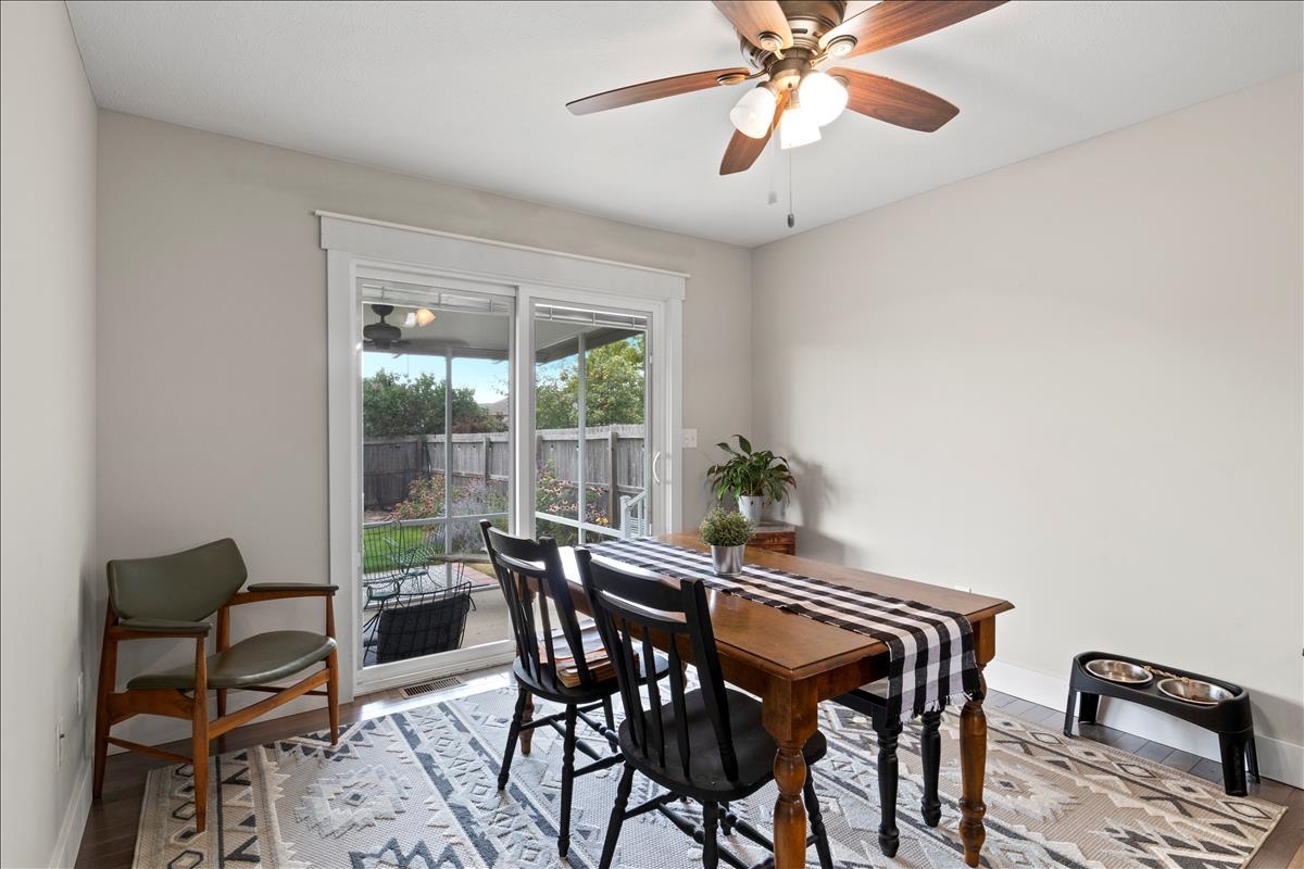 1801 Plover Road Springfield, IL 62711 - Photo 8 of 28 Gallery Image 8