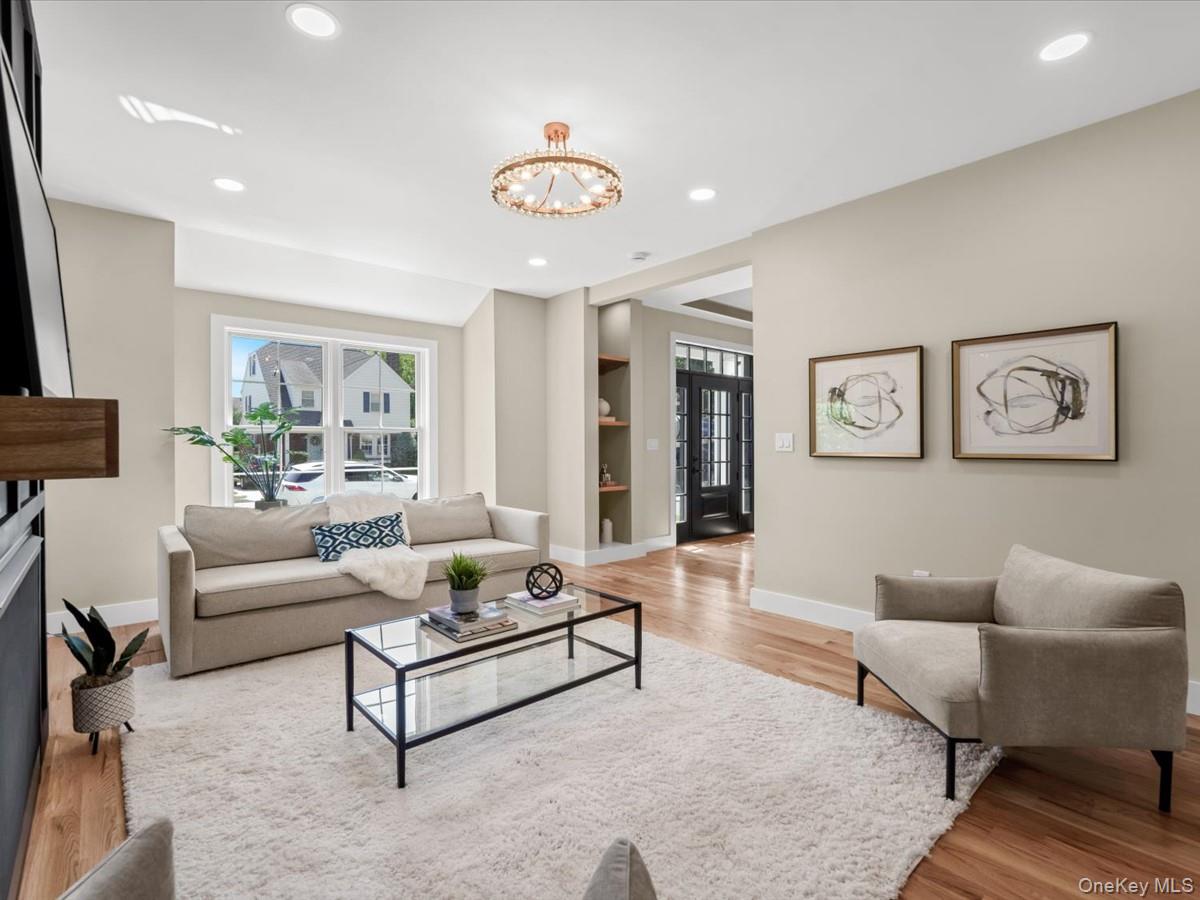 8 Brixton Road Garden City, NY 11530 - Photo 12 of 47