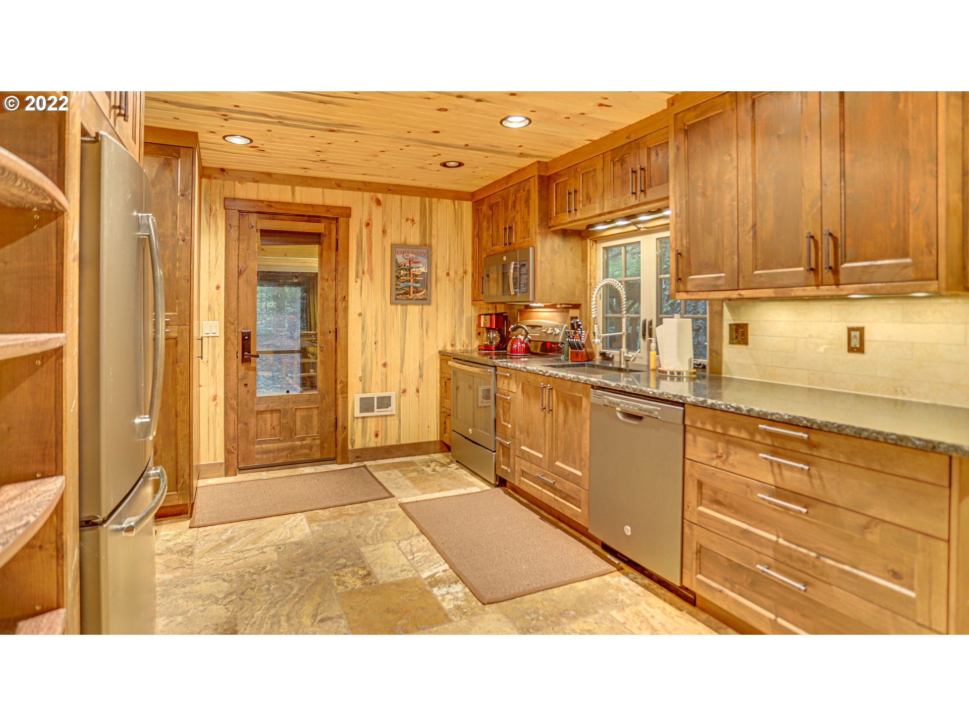 26097 East Henry Creek Road Rhododendron, OR 97049 - Photo 15 of 32 Gallery Image 15