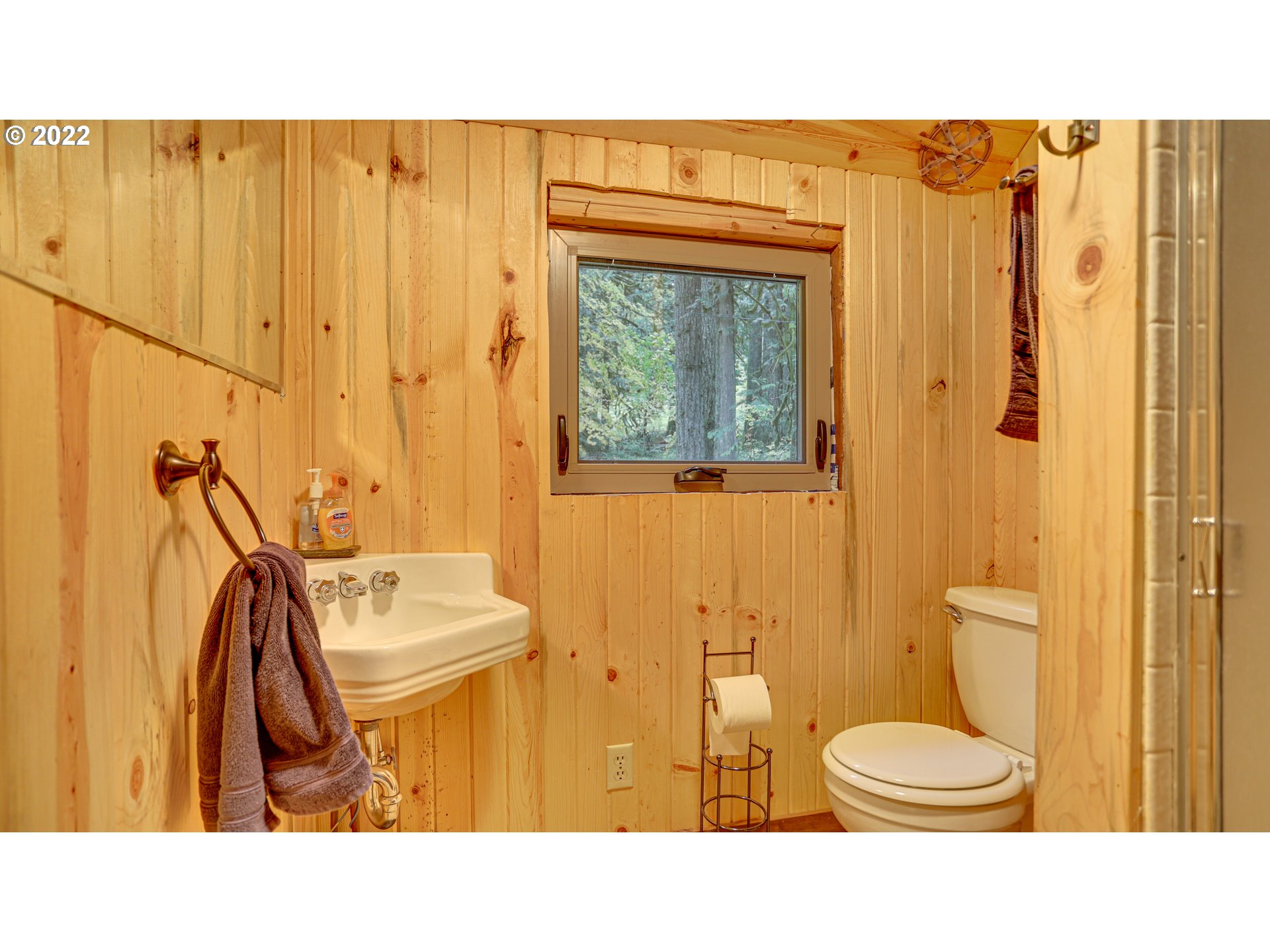 26097 East Henry Creek Road Rhododendron, OR 97049 - Photo 22 of 32 Gallery Image 22