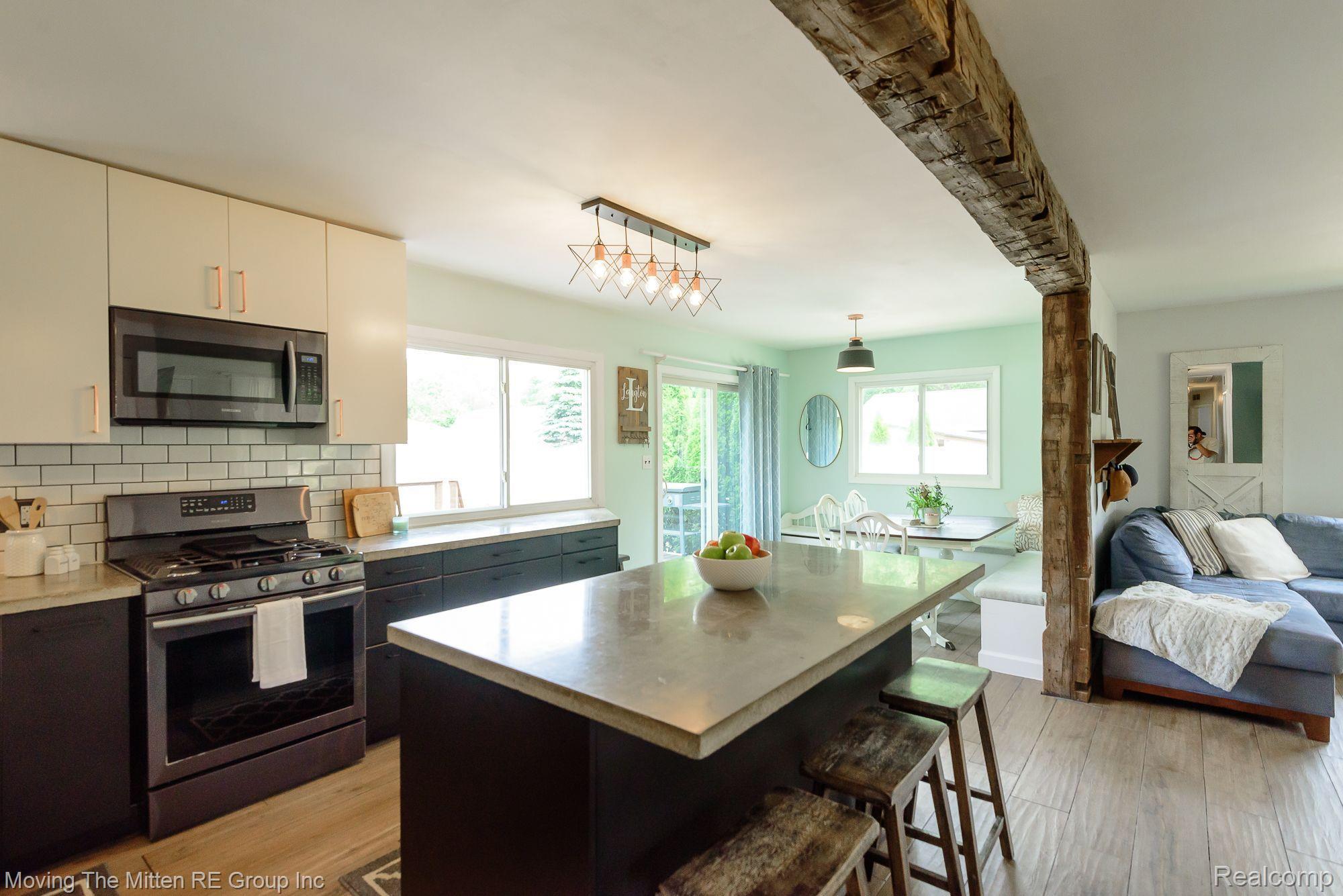40302 Robbe Road Belleville, MI 48111 - Photo 10 of 73 Gallery Image 10