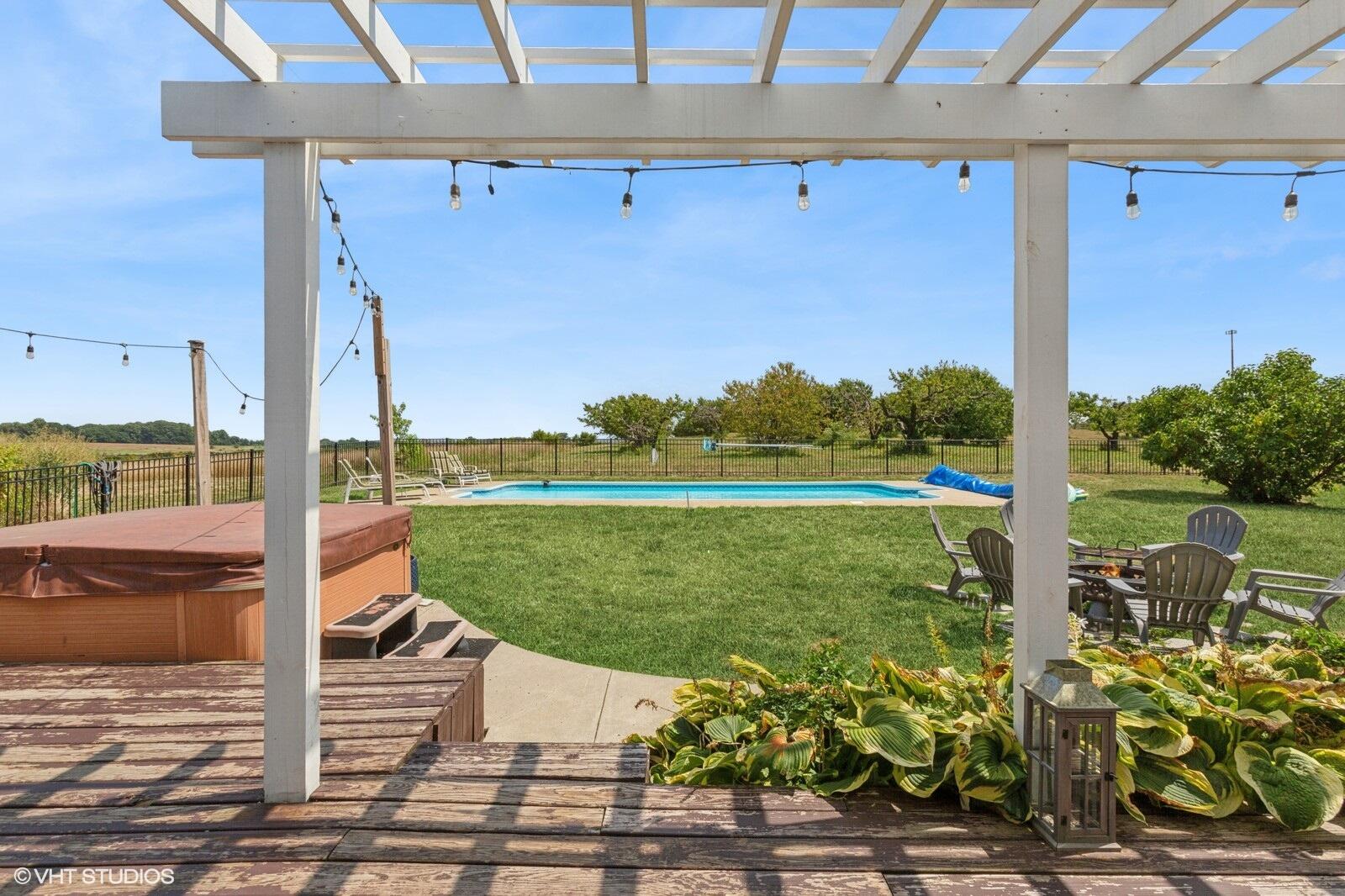 2611 Friday Road Coloma, MI 49038 - Photo 7 of 29 07_2611FridayRd_2011_Large