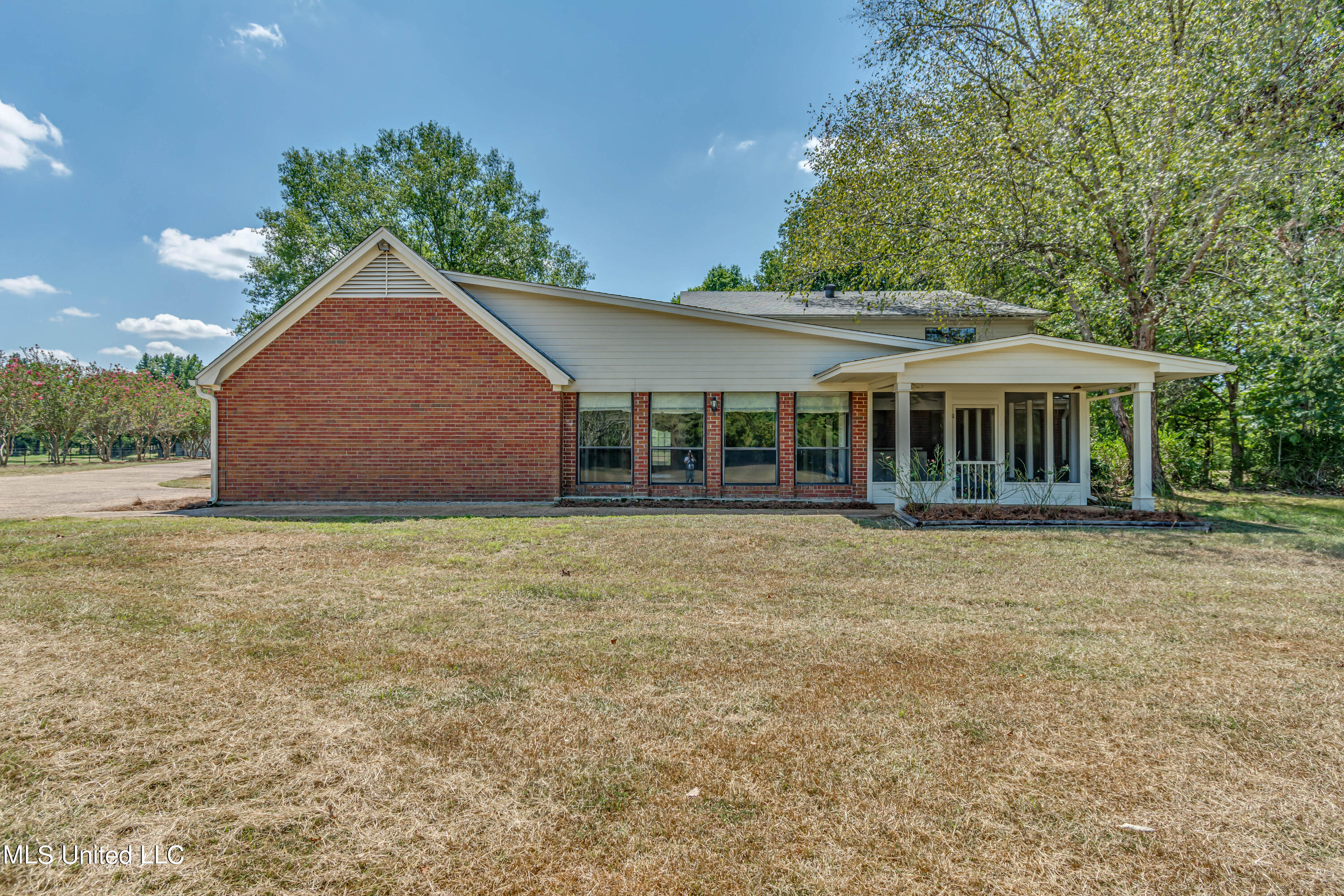 362 Robinson Springs Road Flora, MS 39071 - Photo 12 of 77 362 Robinson Springs Road-12