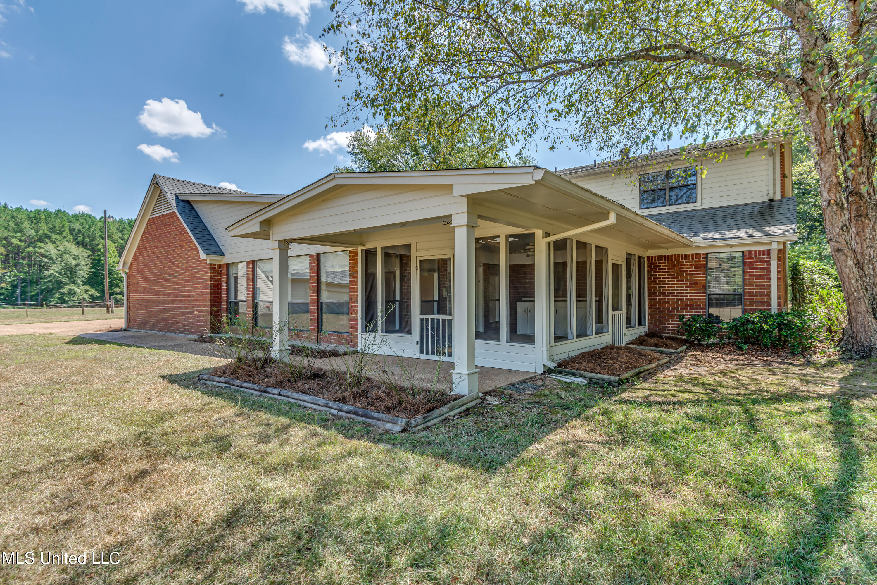 362 Robinson Springs Road Flora, MS 39071 - Photo 13 of 77 362 Robinson Springs Road-13