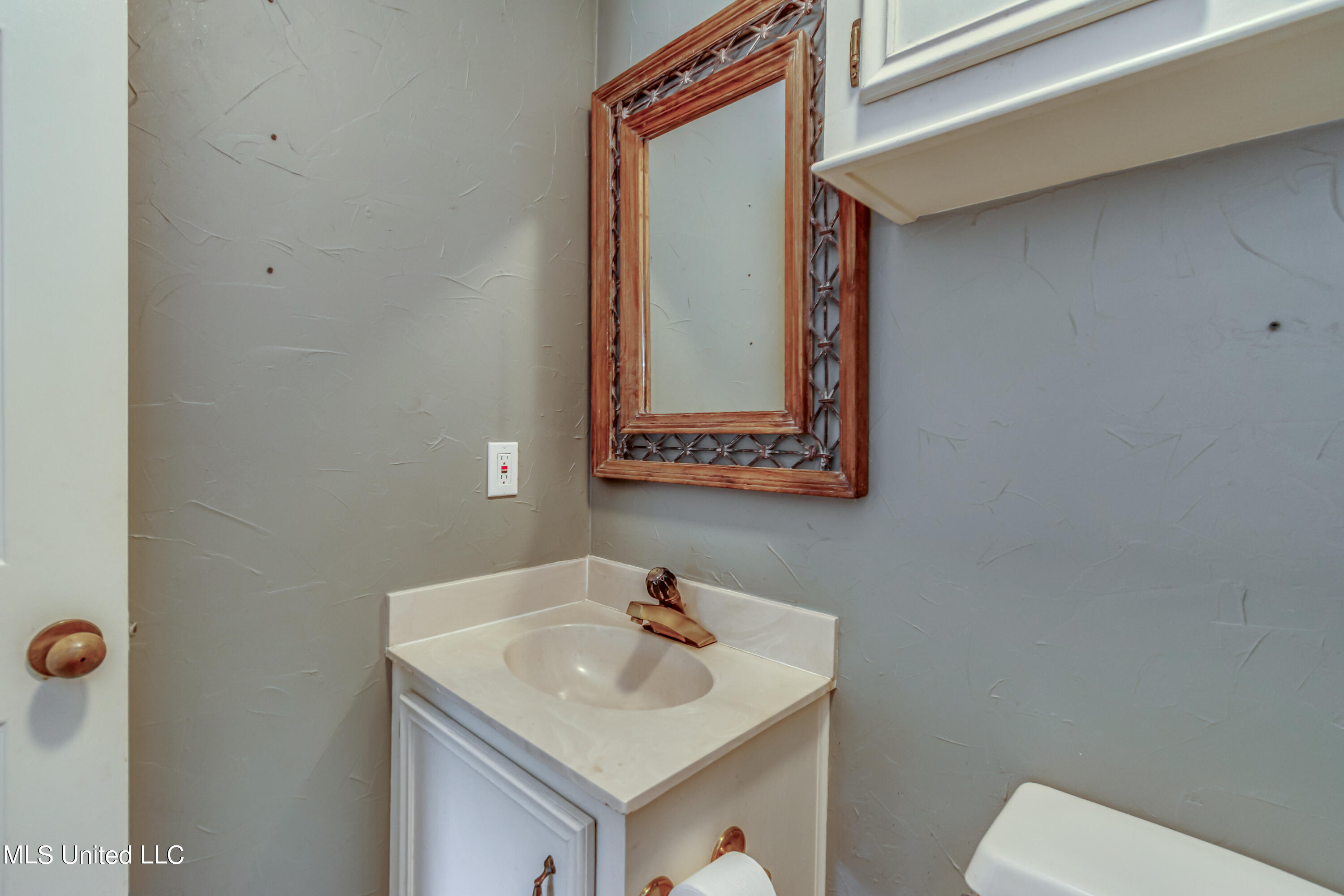 362 Robinson Springs Road Flora, MS 39071 - Photo 31 of 77 362 Robinson Springs Road-35