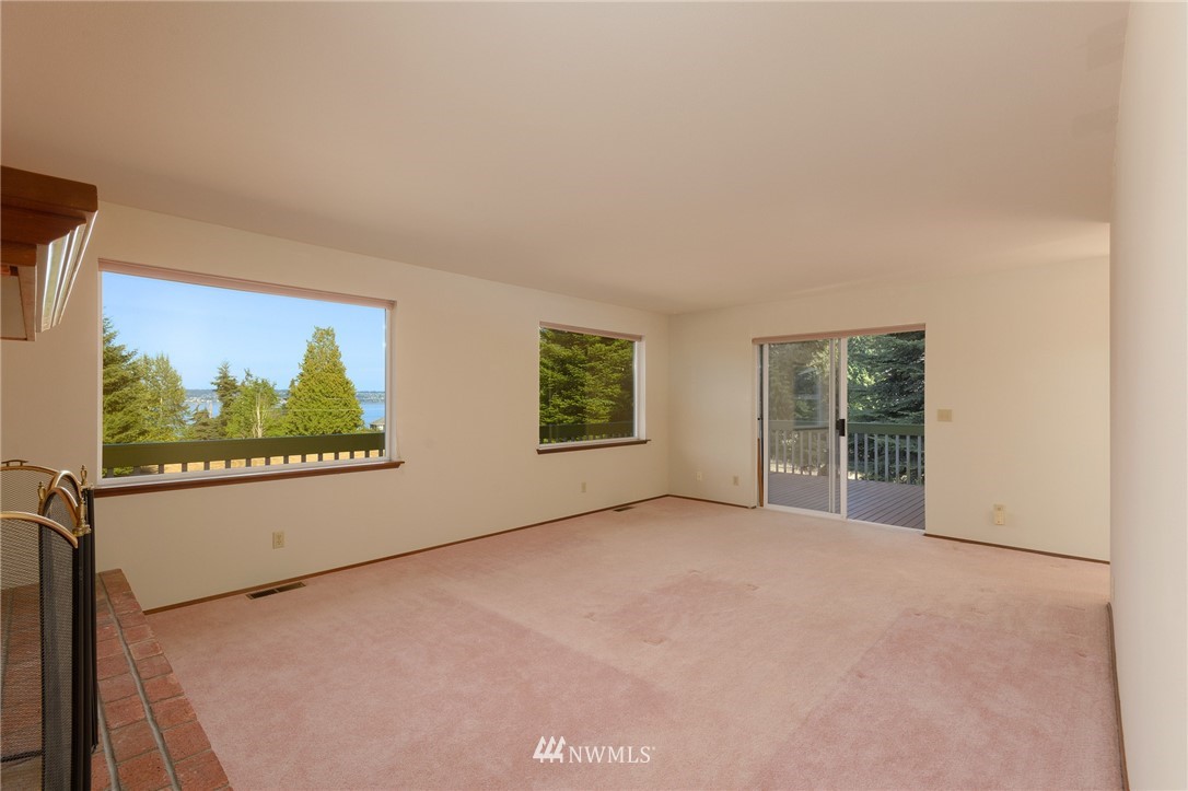12686 Northeast Klabo Road Kingston, WA 98346 - Photo 5 of 25 Gallery Image 5