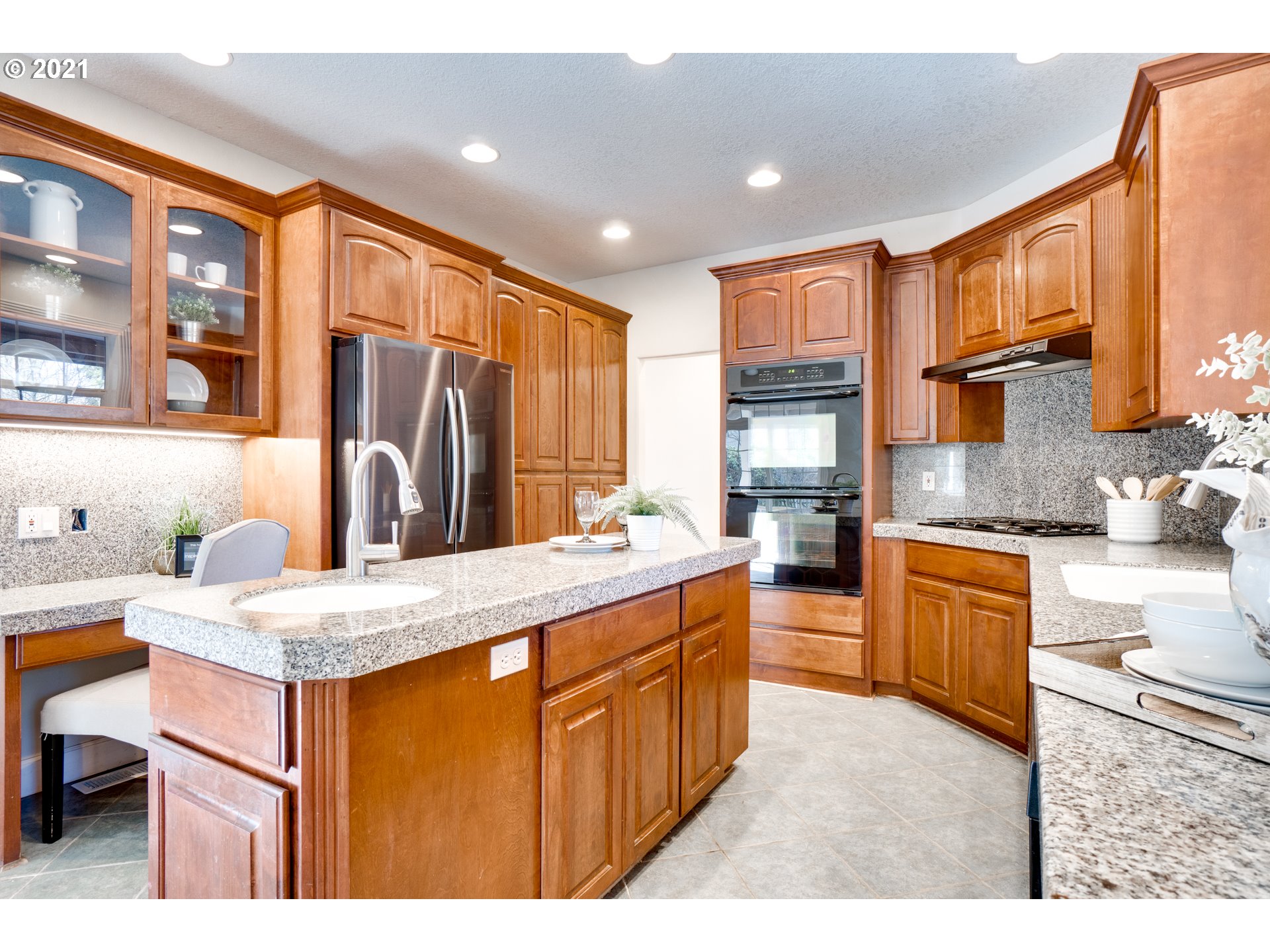 12790 Southwest Ridgefield Lane Tigard, OR 97223 - Photo 9 of 32 Gallery Image 9