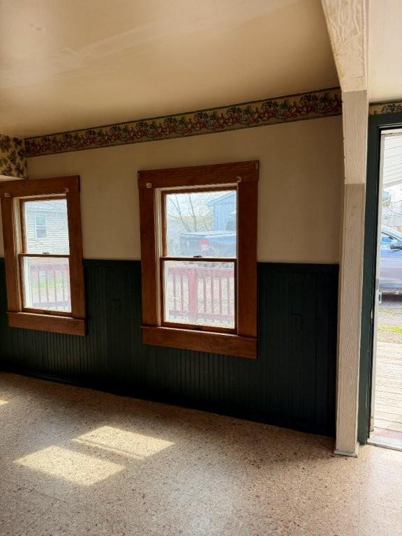 1015 Cascade Road Monaca, PA 15061 - Photo 8 of 31