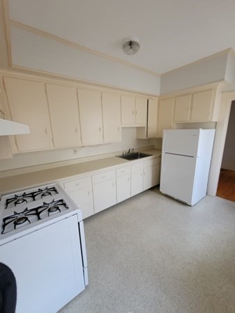 54 Salem Street Andover, MA 01810 - Photo 23 of 29 Gallery Image 23