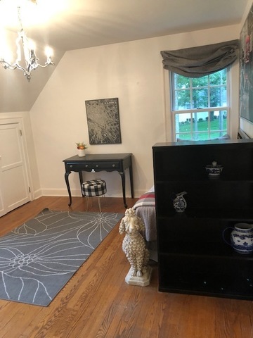 200 Oak Terrace Lake Bluff, IL 60044 - Photo 14 of 18 a living room with furniture rug and a window