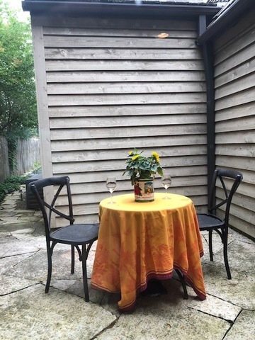 200 Oak Terrace Lake Bluff, IL 60044 - Photo 18 of 18 a dining room with furniture and a potted plant