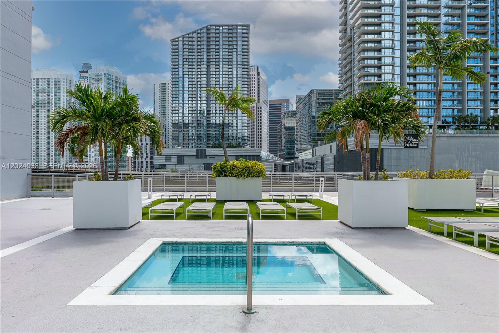 690 Southwest 1st Court, Unit PHII17 Miami, FL 33130 - Photo 28 of 37