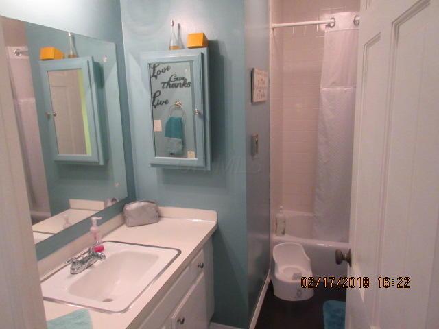 574 Swansea Road, Unit B Newark, OH 43055 - Photo 15 of 28 Gallery Image 15