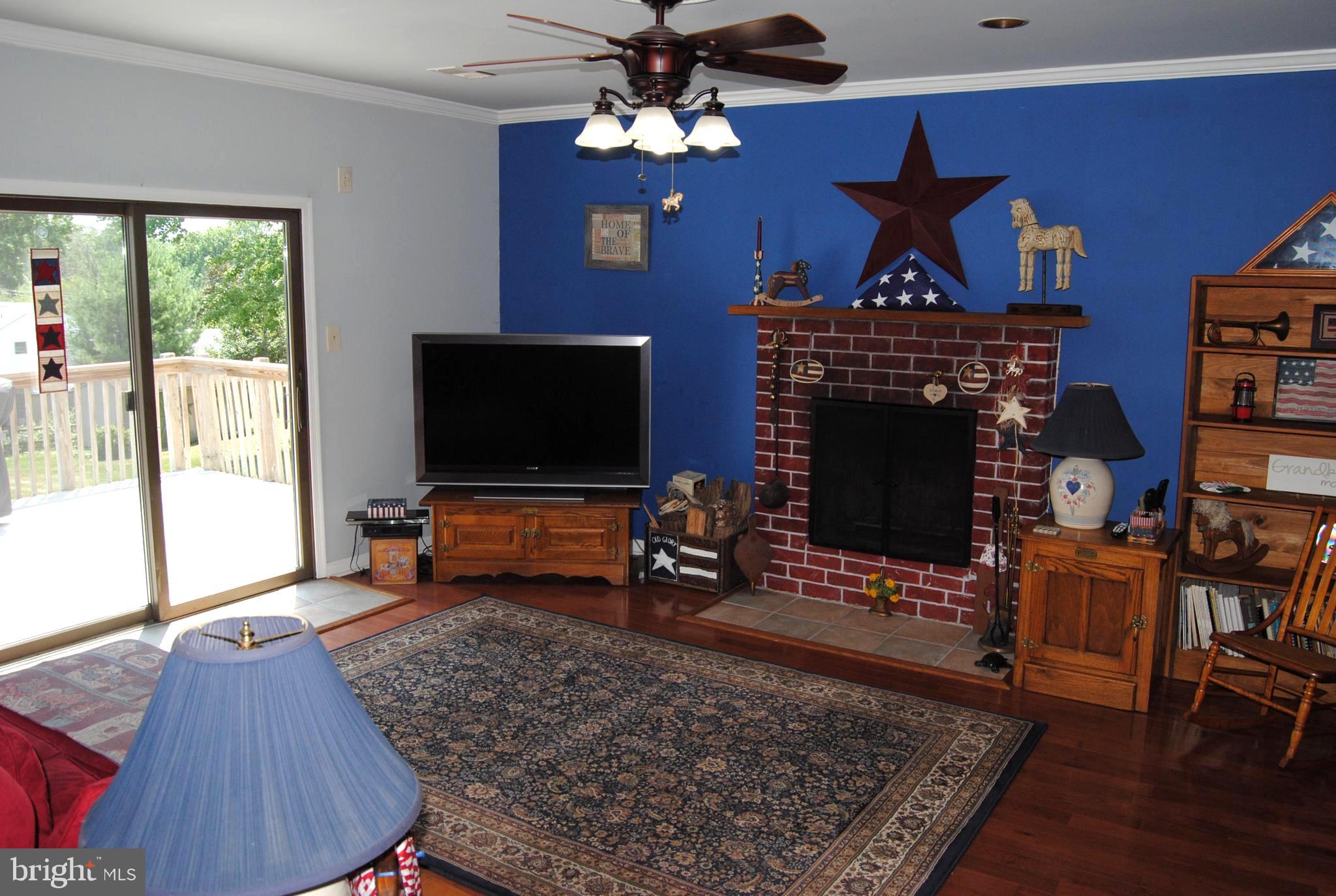 716 Meadowlark Road Norristown, PA 19403 - Photo 10 of 23 Family Room