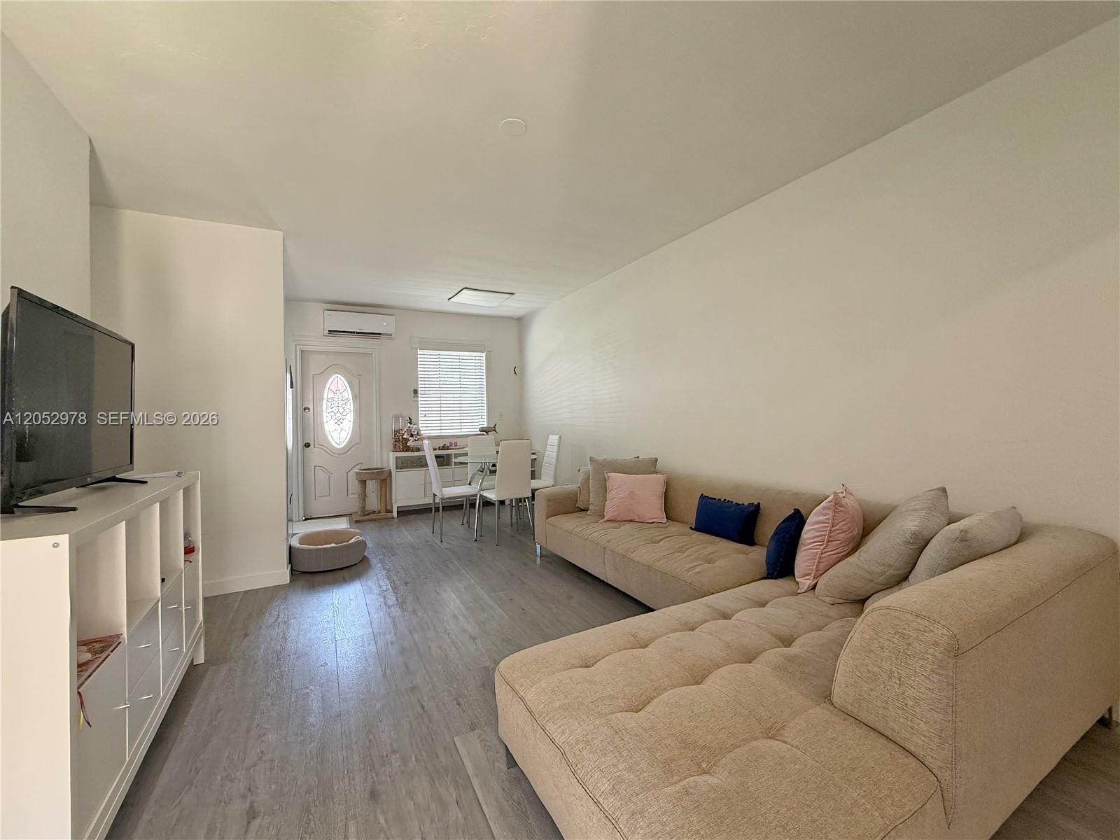 3121 Southwest 25th Terrace, Unit RIGHT Miami, FL 33133 - Photo 16 of 24