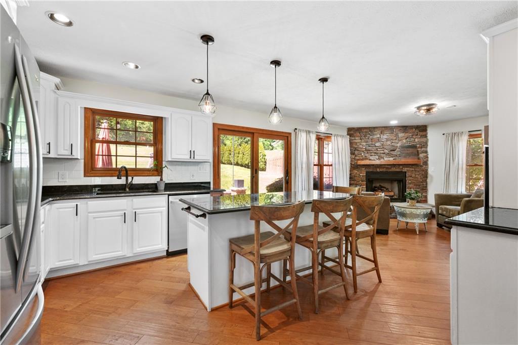 235 Ewing Road Carnegie, PA 15106 - Photo 7 of 43