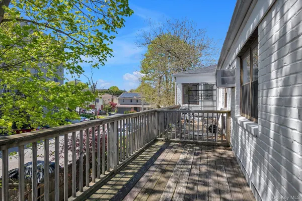 $209,000 | 1195 East Broadway, Unit L23, Hewlett, NY 11557