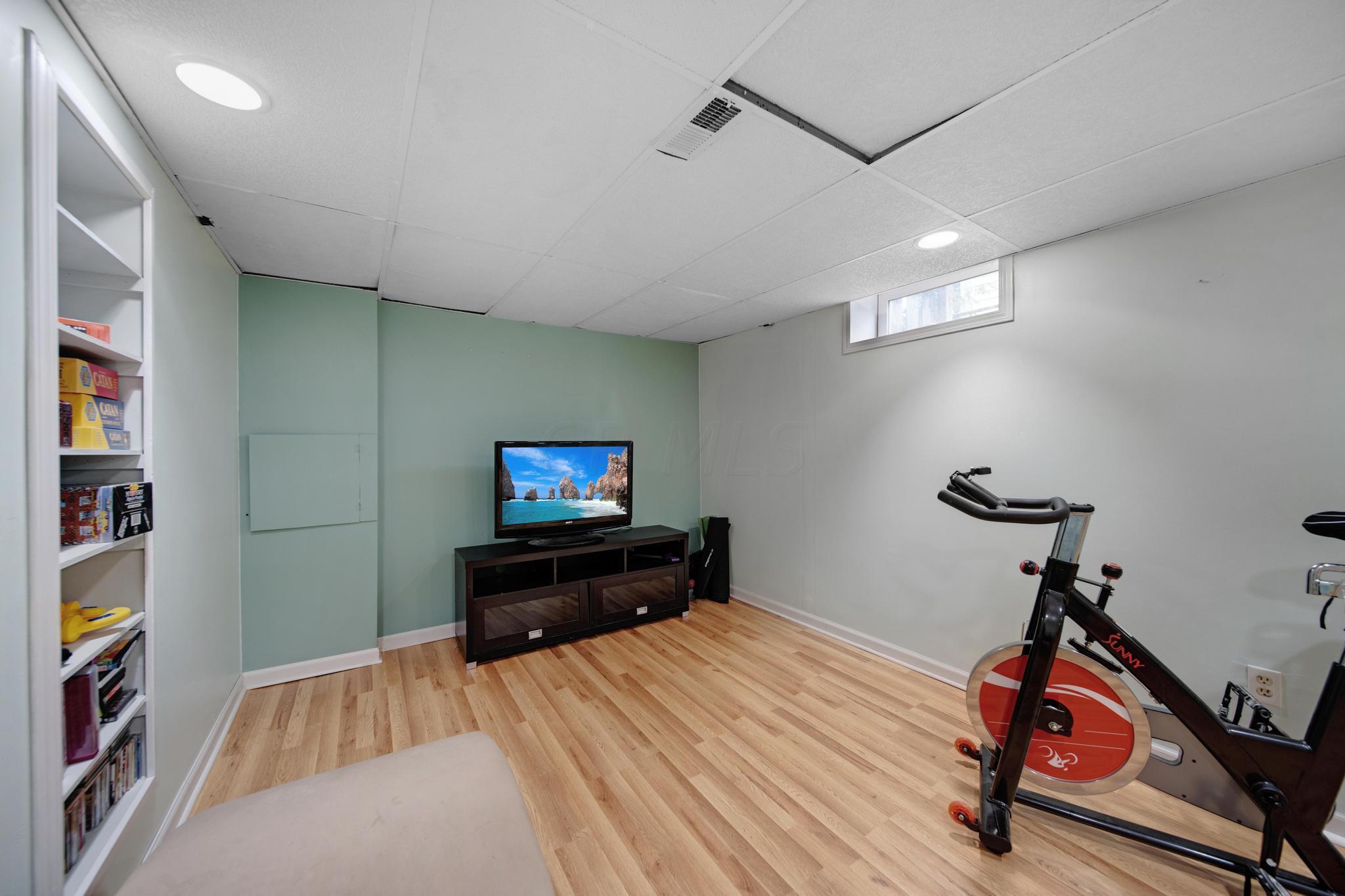 195 Chase Road Columbus, OH 43214 - Photo 25 of 46 Finished Basement