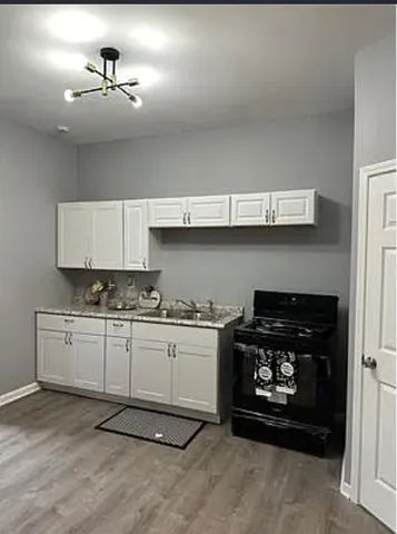 $2,600 | 6444 South Eberhart Avenue, Unit 1, Chicago, IL 60637