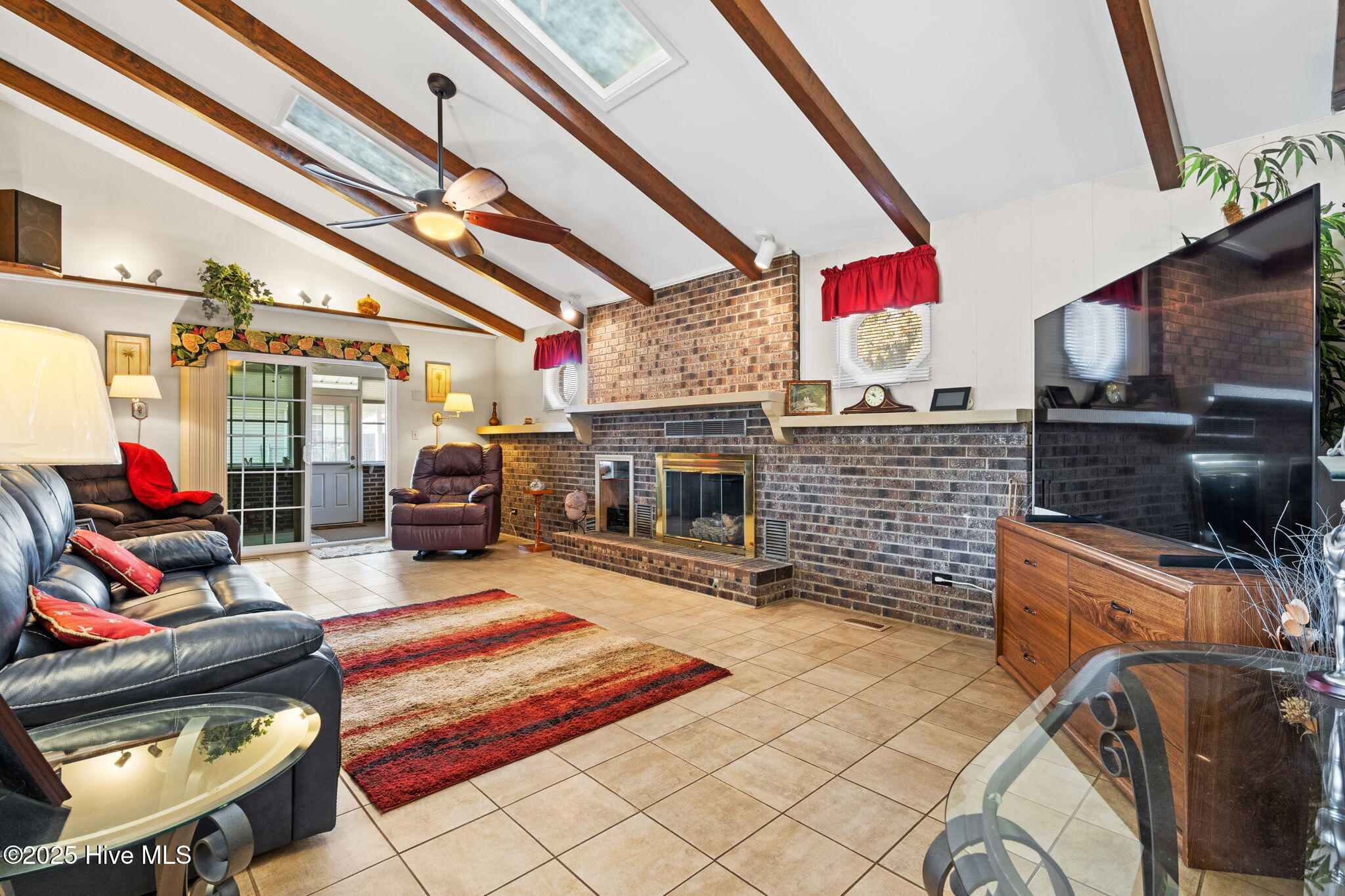 1126 River Drive Southwest Calabash, NC 28467 - Photo 27 of 57 Living Area