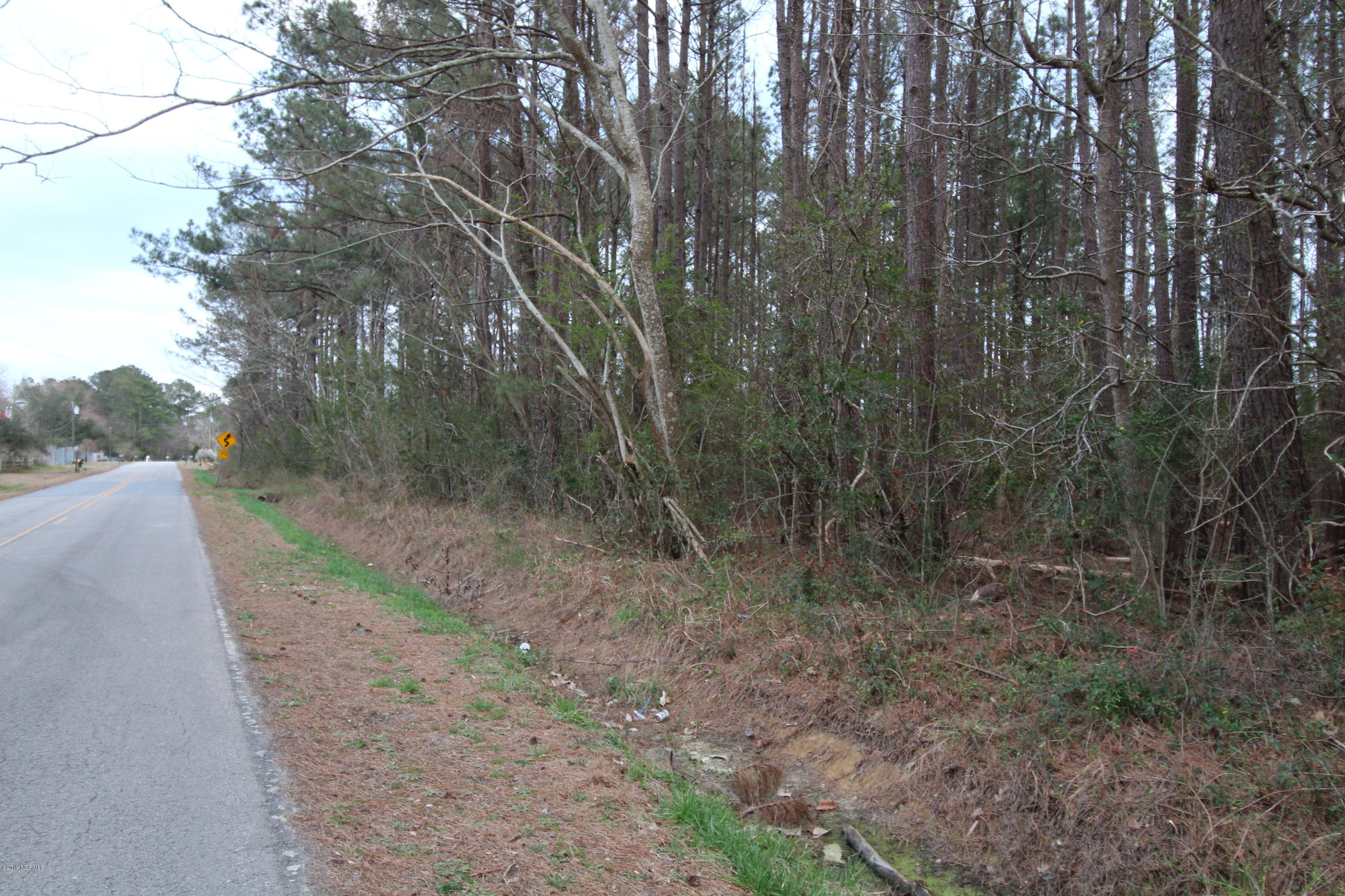 311 Howell Road Hubert, NC 28539 - Photo 1 of 3 view