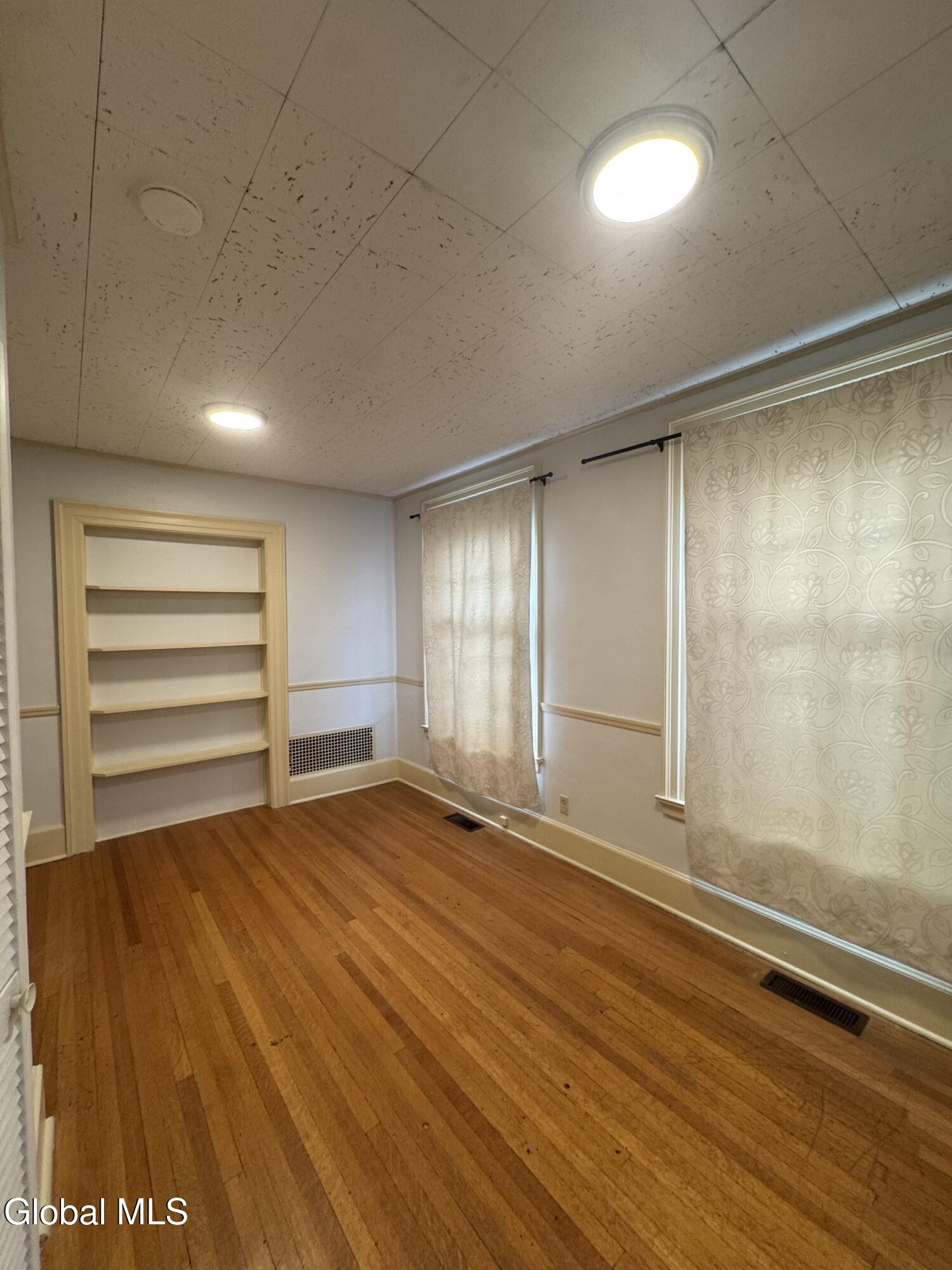 133 South Lake Avenue, Unit 2 Albany, NY 12208 - Photo 15 of 17 IMG_3704