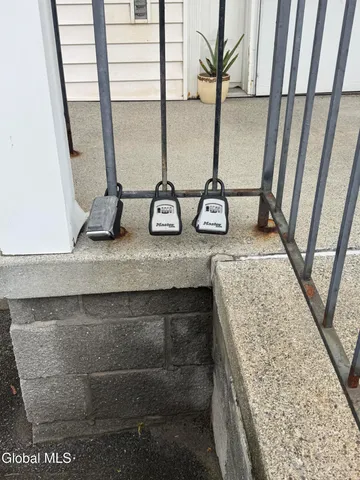 $1,500 | 133 South Lake Avenue, Unit 2, Albany, NY 12208