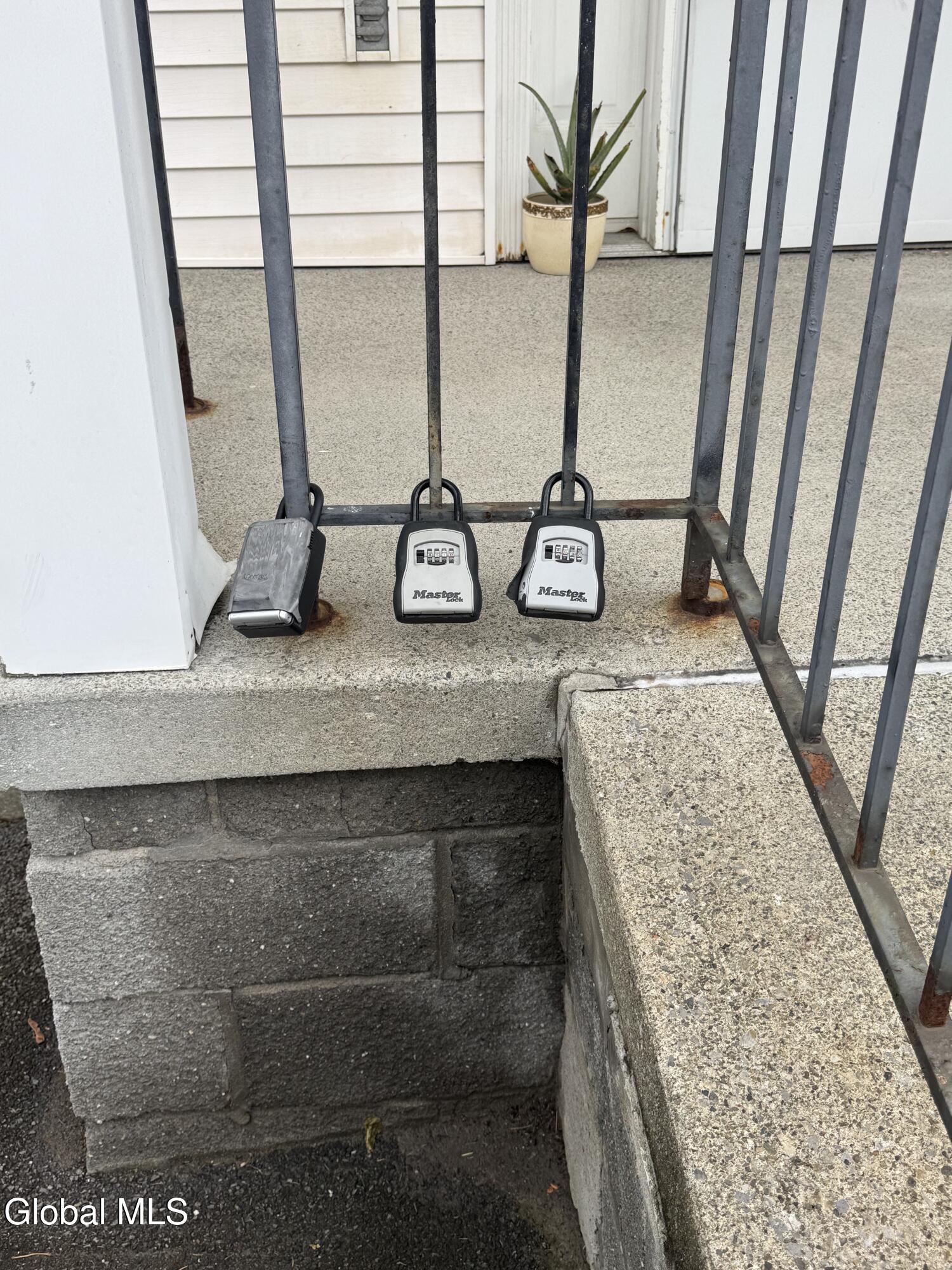 133 South Lake Avenue, Unit 2 Albany, NY 12208 - Photo 16 of 17 IMG_3706