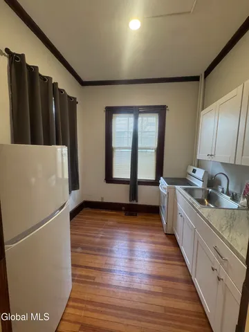 $1,500 | 133 South Lake Avenue, Unit 2, Albany, NY 12208