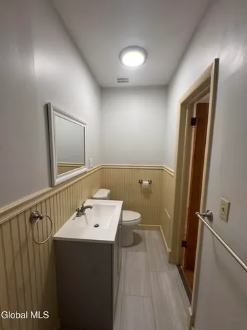 $1,500 | 133 South Lake Avenue, Unit 2, Albany, NY 12208