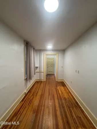 $1,350 | 133 South Lake Avenue, Unit 2, Albany, NY 12208