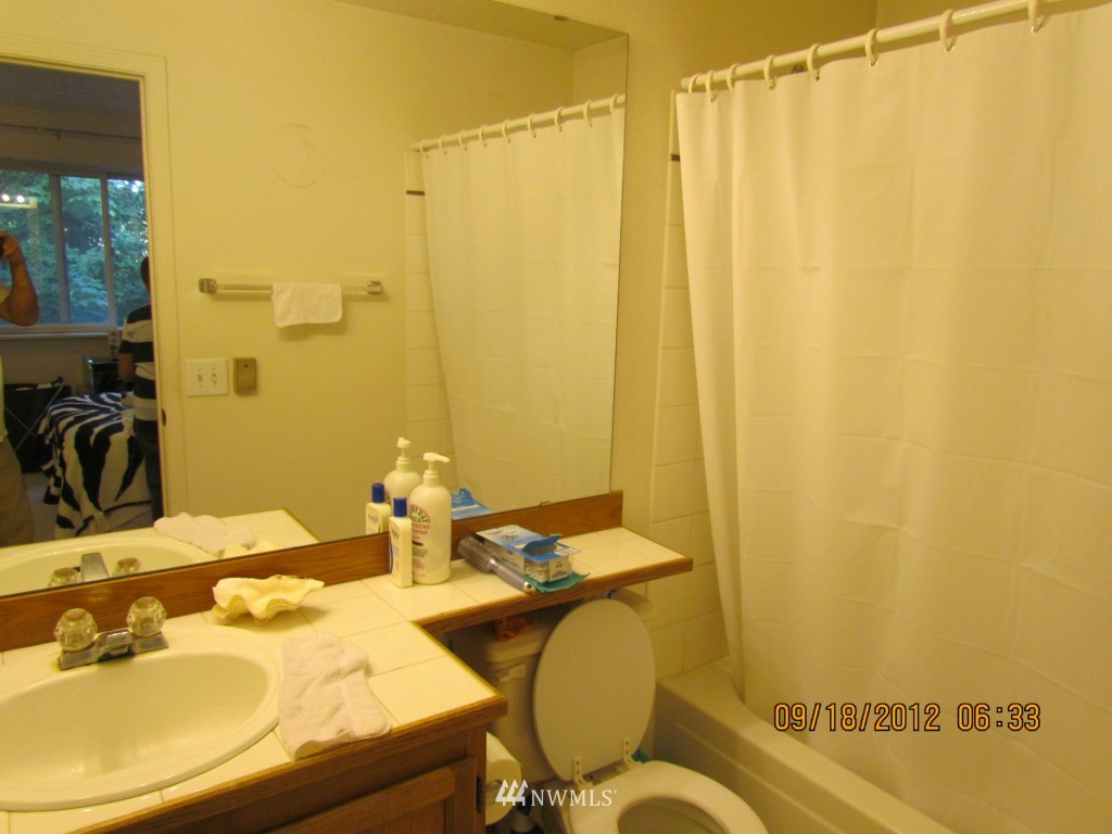 833 Southwest Sunset Boulevard, Unit C12 Renton, WA 98057 - Photo 12 of 13