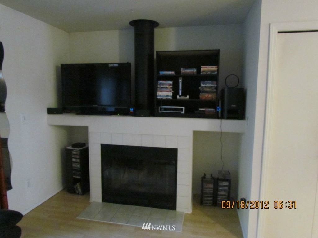 833 Southwest Sunset Boulevard, Unit C12 Renton, WA 98057 - Photo 6 of 13