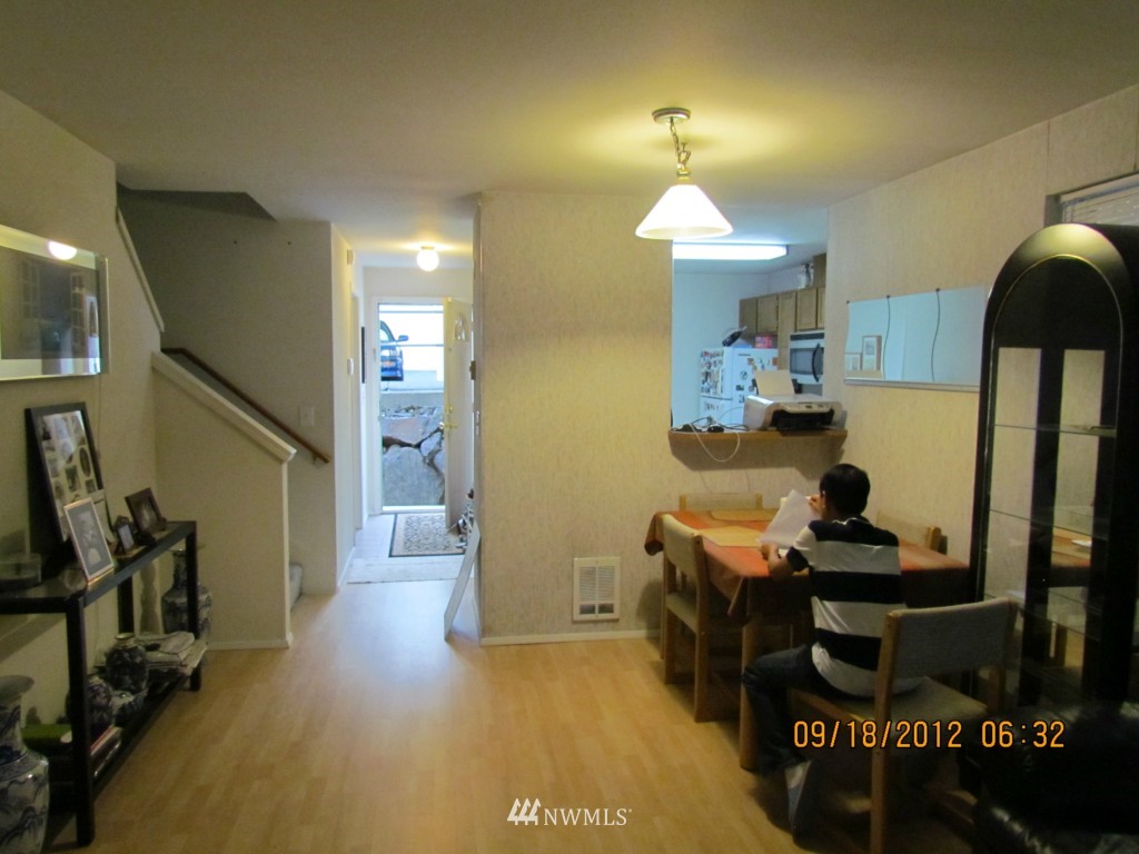 833 Southwest Sunset Boulevard, Unit C12 Renton, WA 98057 - Photo 7 of 13
