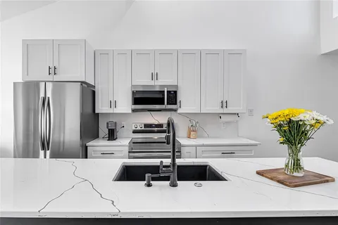 $274,900 | 6738 Eastridge Drive, Unit 101, Dallas, TX 75231