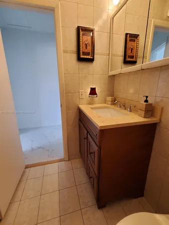 $1,750 | 920 Southeast 8th Street, Unit 1, Hialeah, FL 33010