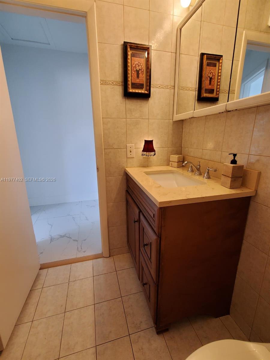 920 Southeast 8th Street, Unit 1 Hialeah, FL 33010 - Photo 13 of 14